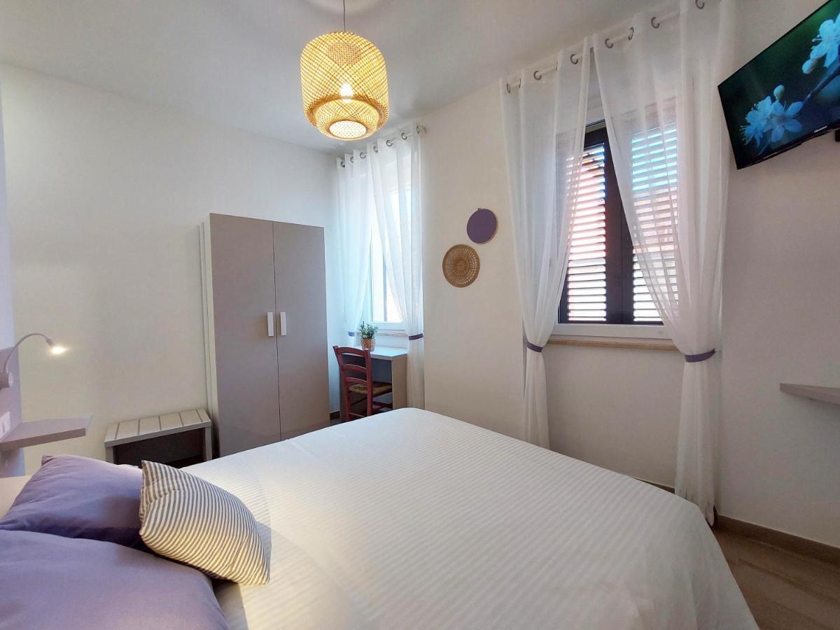 Affittacamere Casa Lilibet San Benedetto del Tronto Exteriör bild