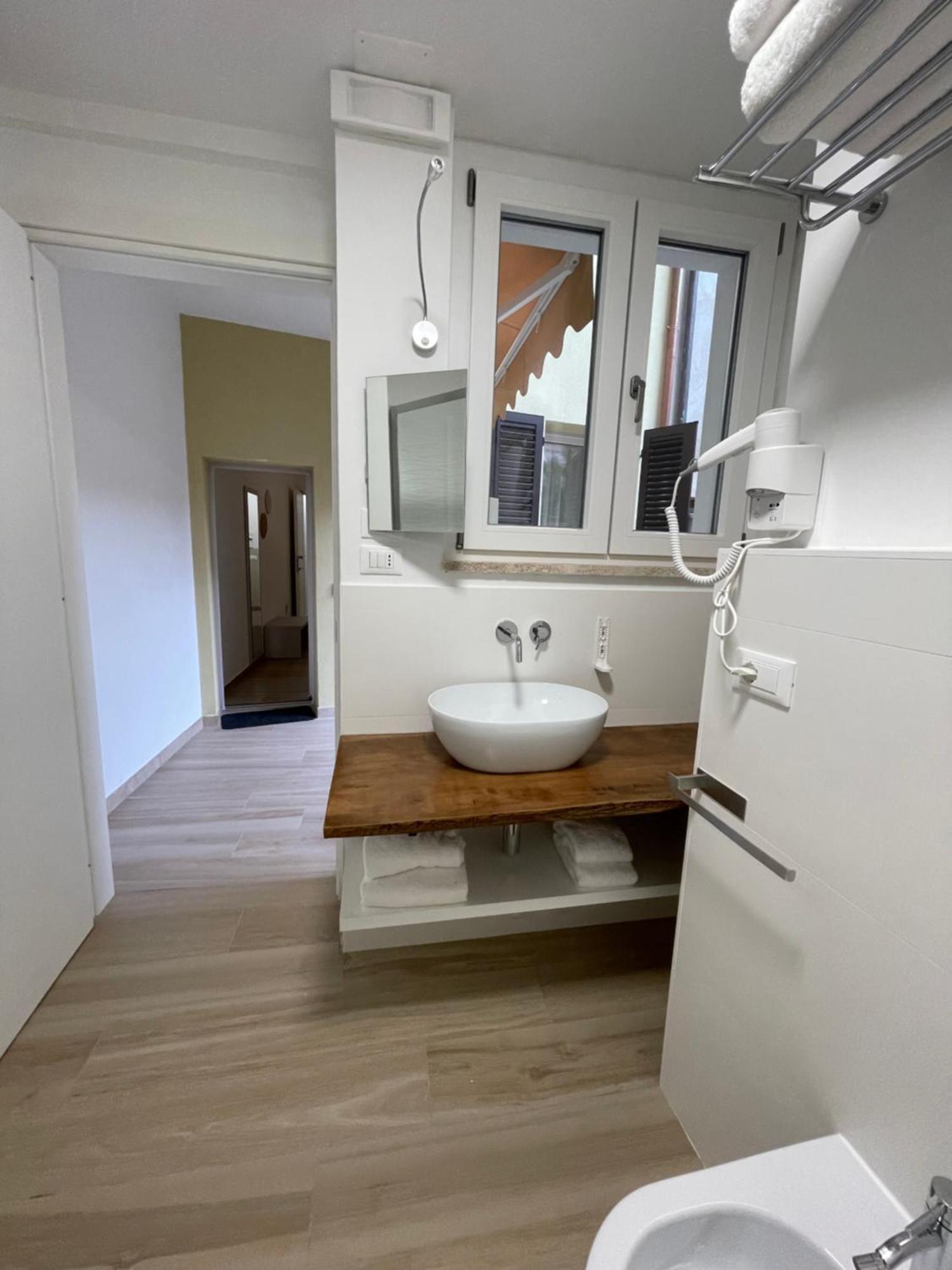 Affittacamere Casa Lilibet San Benedetto del Tronto Exteriör bild