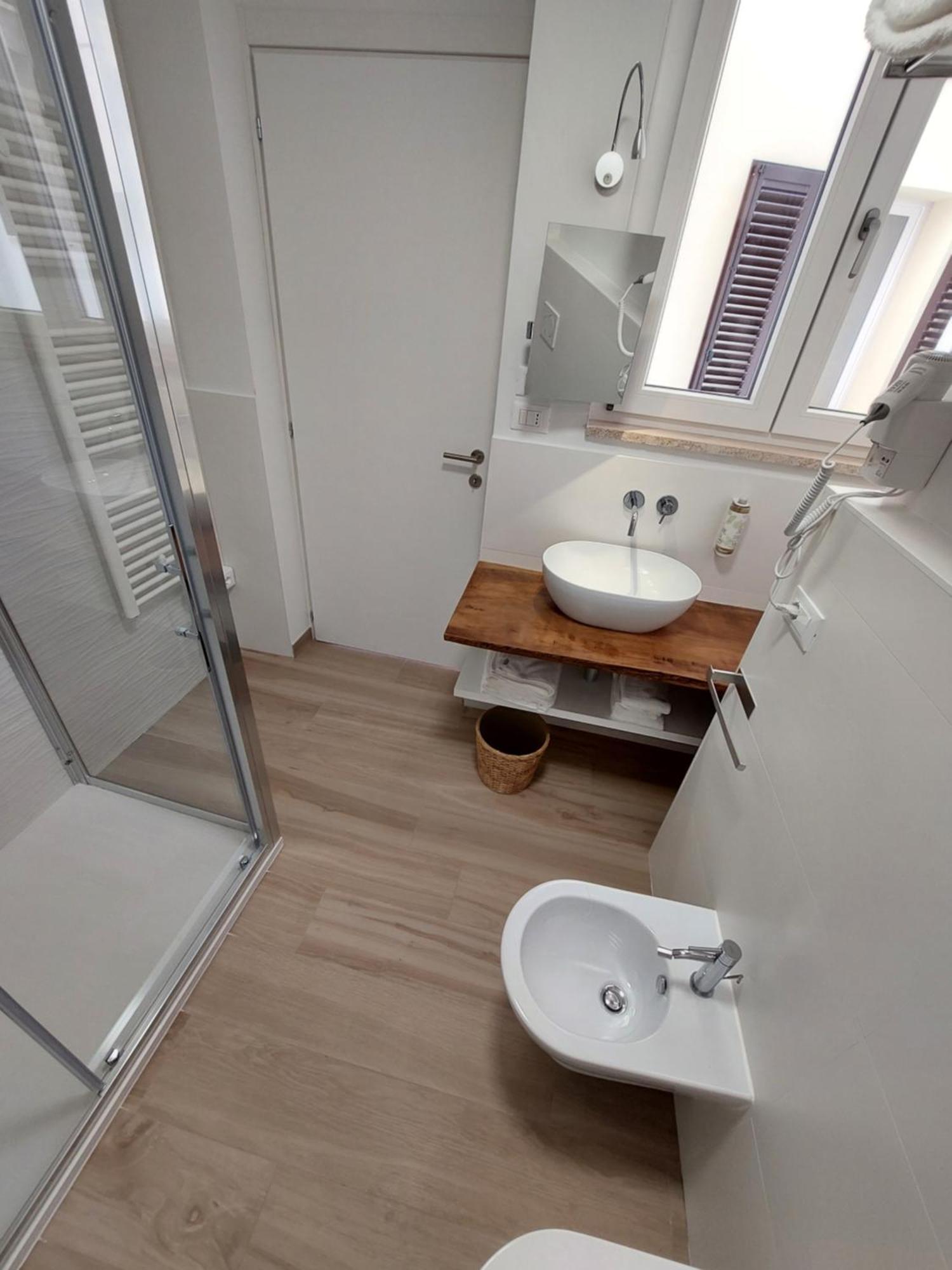 Affittacamere Casa Lilibet San Benedetto del Tronto Exteriör bild
